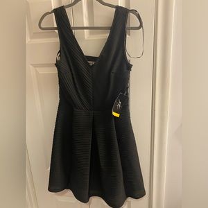 Women’s soho black dress
